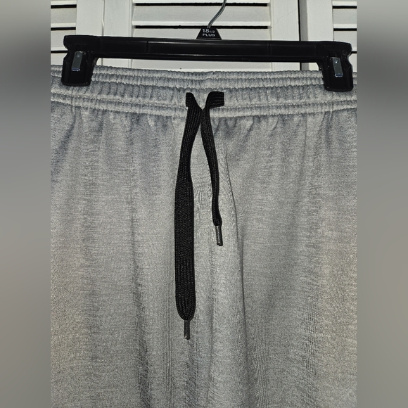 AND1 Men's XL Gray Athletic Pants - Picture 2 of 13